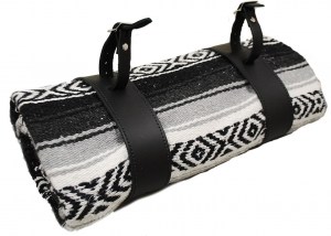 SERAPE NOIR BLANC 2